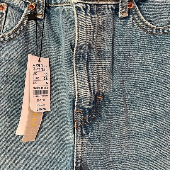 NWT Topshop high Waisted Tapered Leg Medium Wash Jeans Size 6 - Picture 3 of 6